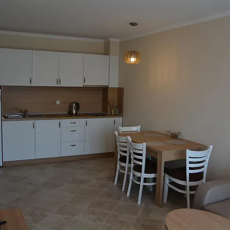 In Rif 3 Szálloda Ravda