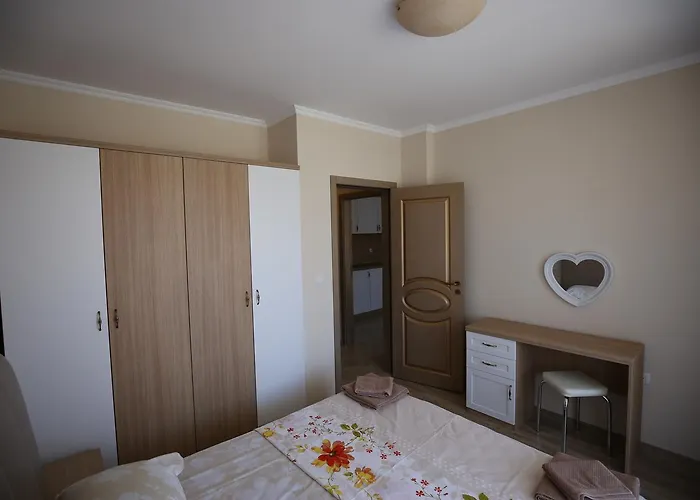 In Rif 3 Szálloda Ravda