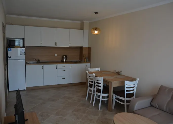 In Rif 3 Szálloda Ravda